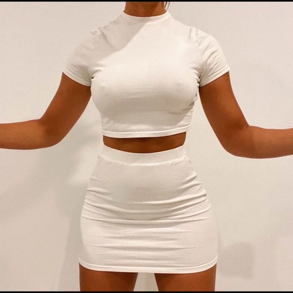 Kikithebrand Sunny Set in White. Size Medium